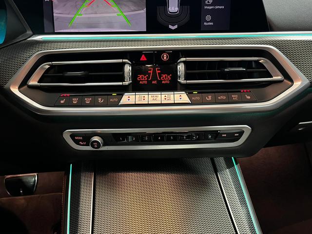 BMW X5 xDrive30d color Blanco. Año 2020. 210KW(286CV). Diésel. En concesionario Unicars Ponent de Lleida