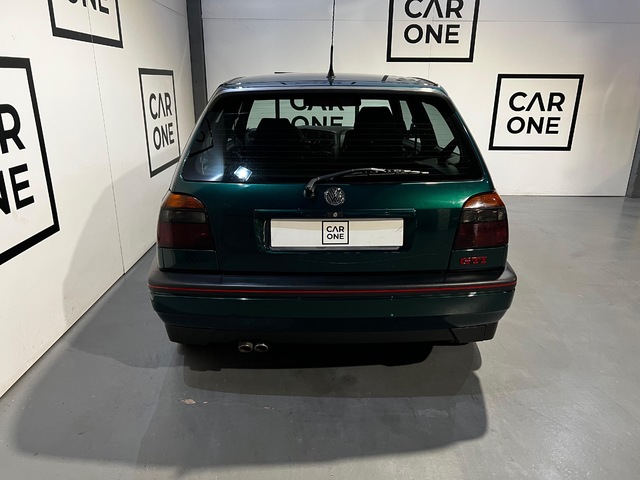 Volkswagen Golf GTI 2.0 84 kW (115 CV)