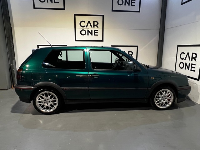 Volkswagen Golf GTI 2.0 84 kW (115 CV)