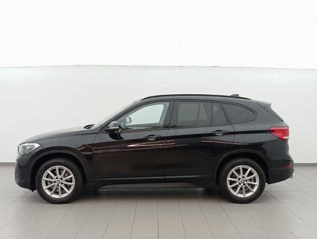 BMW X1 sDrive18d color Negro. Año 2020. 110KW(150CV). Diésel. En concesionario Augusta Aragon S.A. de Zaragoza