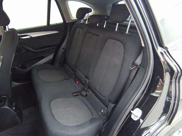 BMW X1 sDrive18d color Negro. Año 2020. 110KW(150CV). Diésel. En concesionario Augusta Aragon S.A. de Zaragoza