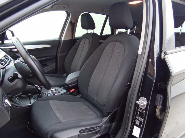BMW X1 sDrive18d color Negro. Año 2020. 110KW(150CV). Diésel. En concesionario Augusta Aragon S.A. de Zaragoza