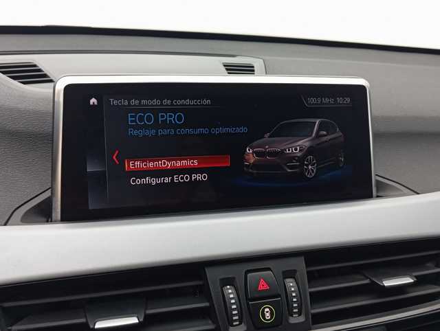BMW X1 sDrive18d color Negro. Año 2020. 110KW(150CV). Diésel. En concesionario Augusta Aragon S.A. de Zaragoza