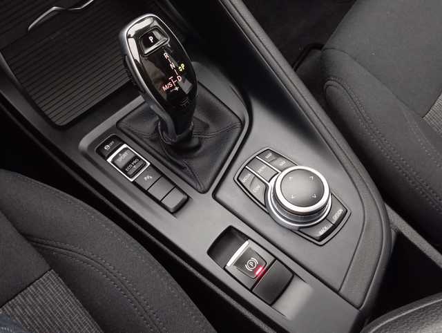 BMW X1 sDrive18d color Negro. Año 2020. 110KW(150CV). Diésel. En concesionario Augusta Aragon S.A. de Zaragoza