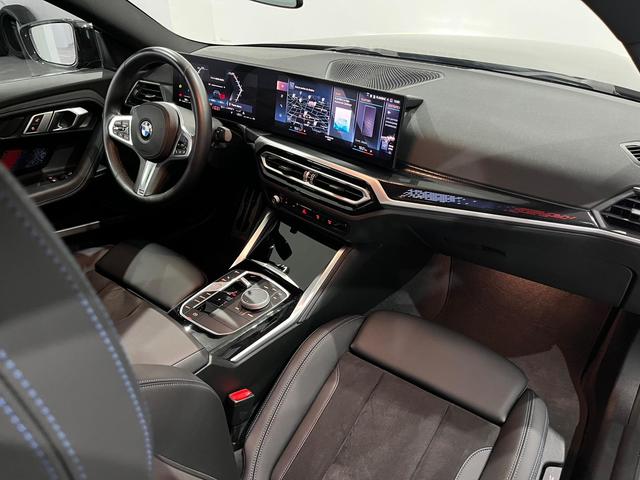 BMW Serie 2 220i Coupe color Negro. Año 2023. 135KW(184CV). Gasolina. En concesionario Unicars Ponent de Lleida