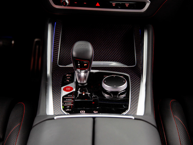 BMW XM Label Red color Gris. Año 2024. 550KW(748CV). Híbrido Electro/Gasolina. En concesionario Móvil Begar Alicante de Alicante