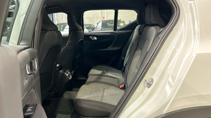 Volvo XC40 B3 G Core Auto 120 kW (163 CV) - 5 Volvo XC40 B3 G Seminuevo 120 KW (163CV) - 5