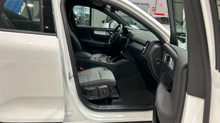 Volvo XC40 B3 G Core Auto 120 kW (163 CV) - 43 Volvo XC40 B3 G Seminuevo 120 KW (163CV) - 43