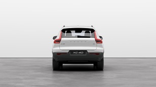 Volvo XC40 B3 G Essential Auto 120 kW (163 CV) - 3 Volvo XC40 B3 G Seminuevo 120 KW (163CV) - 3