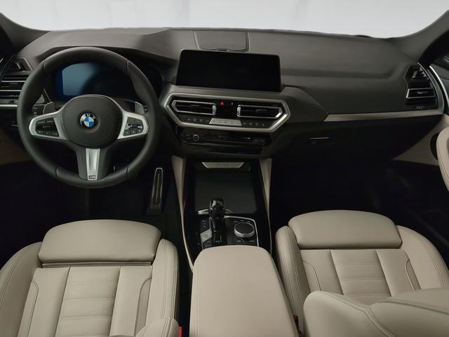 BMW X4 xDrive20d color Negro. Año 2024. 140KW(190CV). Diésel. En concesionario Automotor Premium Viso - Málaga de Málaga
