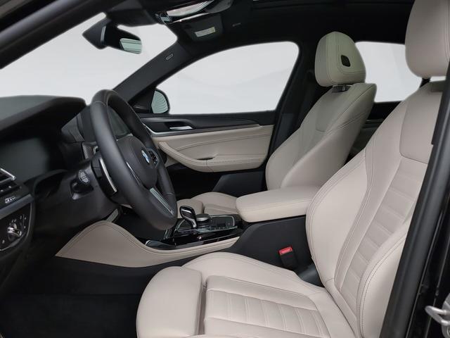 BMW X4 xDrive20d color Negro. Año 2024. 140KW(190CV). Diésel. En concesionario Automotor Premium Viso - Málaga de Málaga