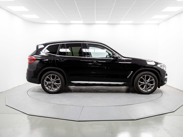 BMW X3 xDrive20d color Negro. Año 2021. 140KW(190CV). Diésel. En concesionario Móvil Begar Alicante de Alicante