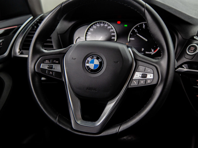 BMW X3 xDrive20d color Negro. Año 2021. 140KW(190CV). Diésel. En concesionario Móvil Begar Alicante de Alicante
