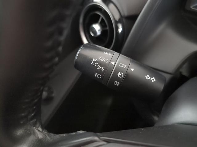 Mazda Mazda 2 1.5 GE Black Tech Edition Navy 66 kW (90 CV)