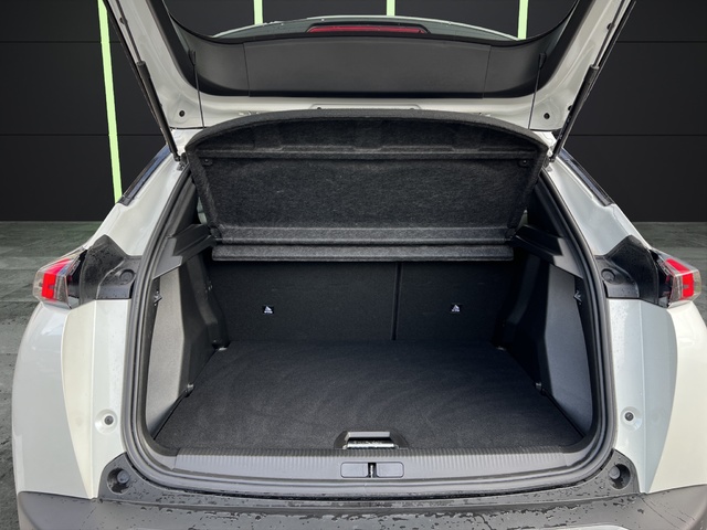 Peugeot 2008 PureTech 130 S&S Allure Pack EAT8 96 kW (130 CV)