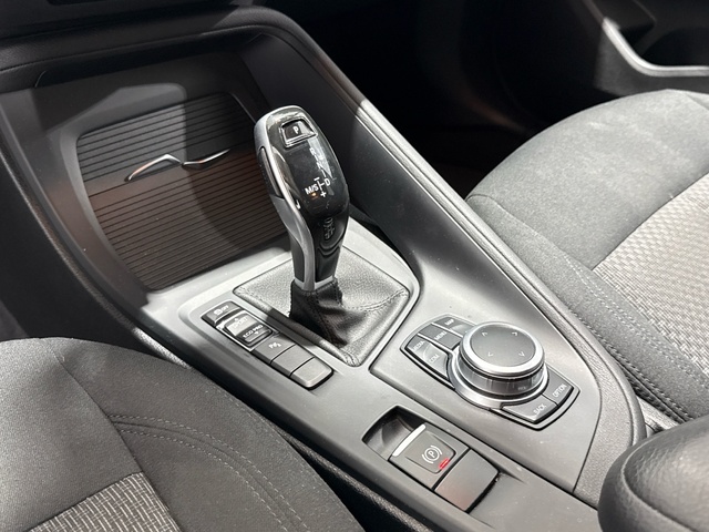BMW X1 sDrive18d color Blanco. Año 2021. 110KW(150CV). Diésel. En concesionario Auto Premier, S.A. - MADRID de Madrid