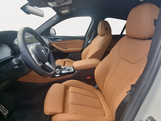 BMW X4 xDrive20d color Blanco. Año 2024. 140KW(190CV). Diésel. En concesionario GANDIA Automoviles Fersan, S.A. de Valencia