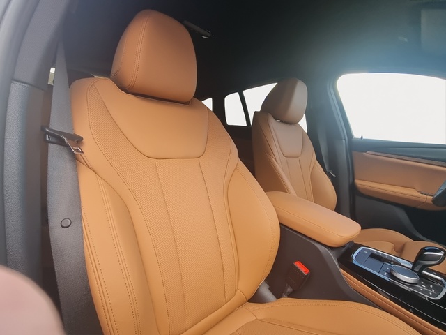 BMW X4 xDrive20d color Blanco. Año 2024. 140KW(190CV). Diésel. En concesionario GANDIA Automoviles Fersan, S.A. de Valencia