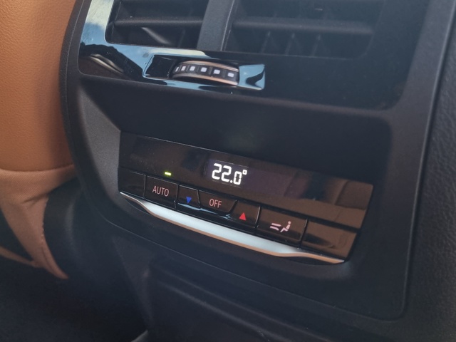 BMW X4 xDrive20d color Blanco. Año 2024. 140KW(190CV). Diésel. En concesionario GANDIA Automoviles Fersan, S.A. de Valencia