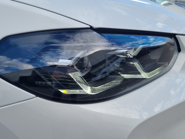 BMW X4 xDrive20d color Blanco. Año 2024. 140KW(190CV). Diésel. En concesionario GANDIA Automoviles Fersan, S.A. de Valencia