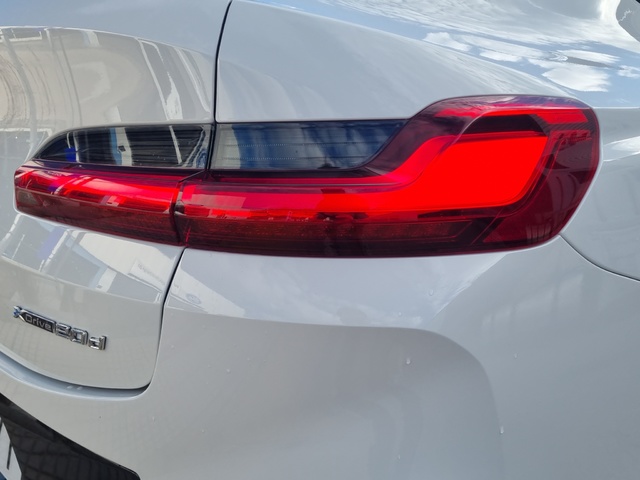 BMW X4 xDrive20d color Blanco. Año 2024. 140KW(190CV). Diésel. En concesionario GANDIA Automoviles Fersan, S.A. de Valencia
