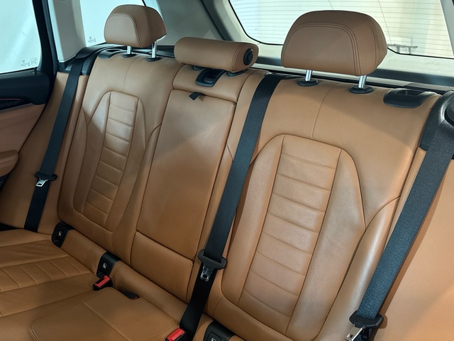 BMW X3 xDrive30d color Azul. Año 2019. 195KW(265CV). Diésel. En concesionario Burgocar (Bmw y Mini) de Burgos