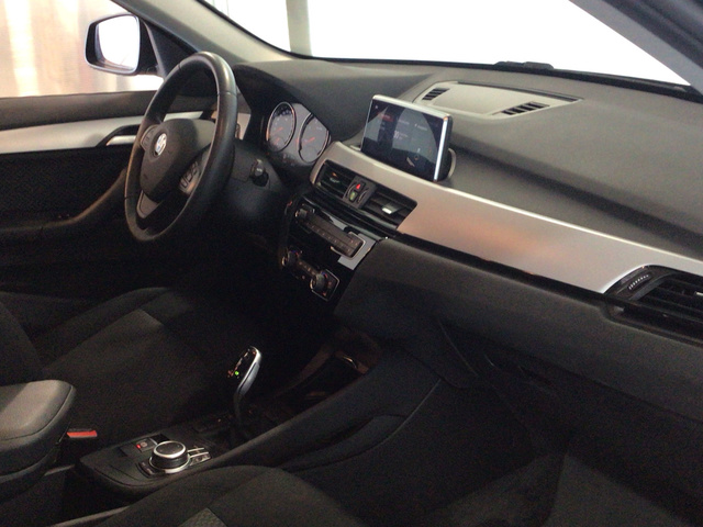 BMW X1 sDrive18d color Naranja. Año 2021. 110KW(150CV). Diésel. En concesionario BYmyCAR Madrid - Algete de Madrid