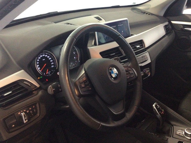 BMW X1 sDrive18d color Naranja. Año 2021. 110KW(150CV). Diésel. En concesionario BYmyCAR Madrid - Algete de Madrid