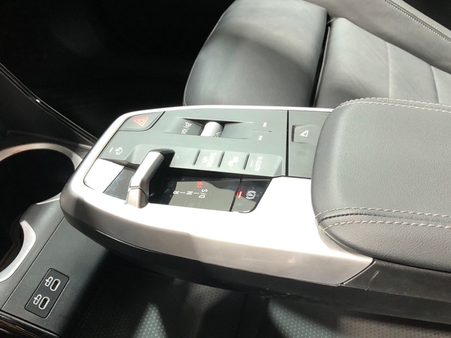 BMW X1 sDrive20d color Gris. Año 2024. 120KW(163CV). Diésel. En concesionario Movilnorte Las Rozas de Madrid