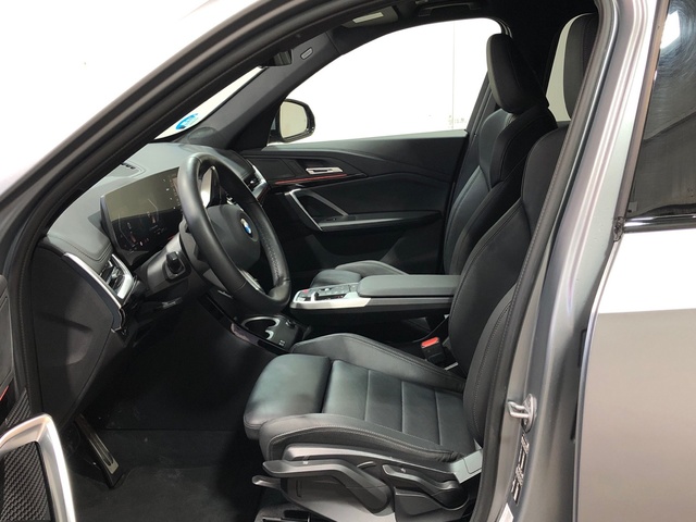 BMW X1 sDrive20d color Gris. Año 2024. 120KW(163CV). Diésel. En concesionario Movilnorte Las Rozas de Madrid