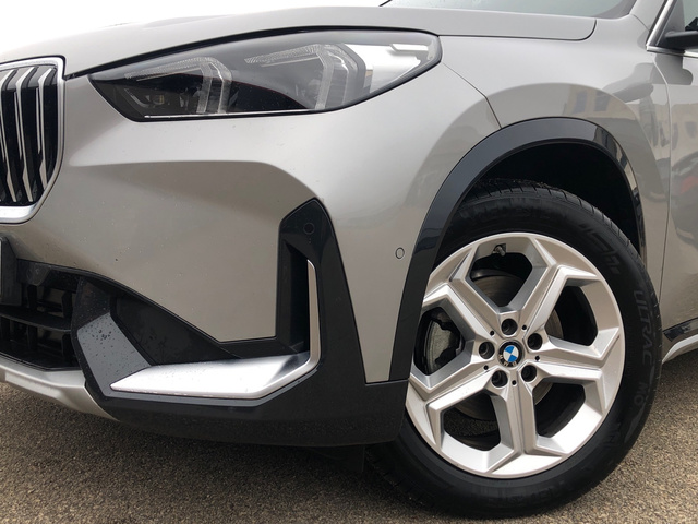 BMW X1 sDrive18d color Gris Plata. Año 2025. 110KW(150CV). Diésel. En concesionario Vehinter Getafe de Madrid