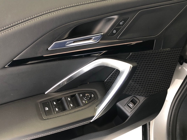 BMW X1 sDrive18d color Gris Plata. Año 2025. 110KW(150CV). Diésel. En concesionario Vehinter Getafe de Madrid