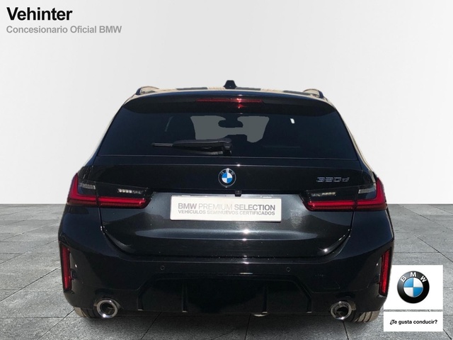 BMW Serie 3 320d Touring color Negro. Año 2024. 140KW(190CV). Diésel. En concesionario Vehinter Getafe de Madrid