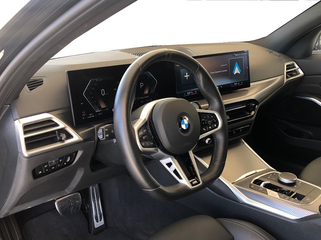 BMW Serie 3 320d Touring color Negro. Año 2024. 140KW(190CV). Diésel. En concesionario Vehinter Getafe de Madrid