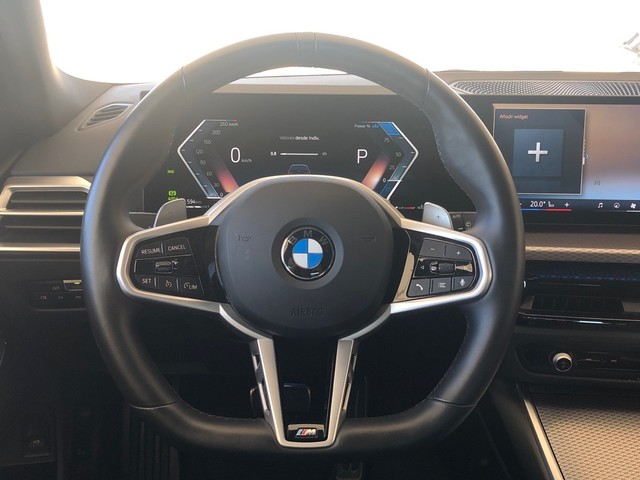 BMW Serie 3 320d Touring color Negro. Año 2024. 140KW(190CV). Diésel. En concesionario Vehinter Getafe de Madrid