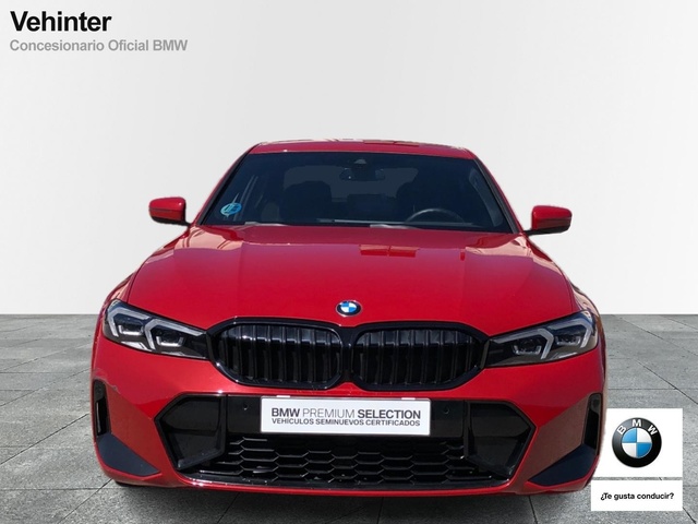 BMW Serie 3 318d color Rojo. Año 2024. 110KW(150CV). Diésel. En concesionario Momentum S.A. de Madrid