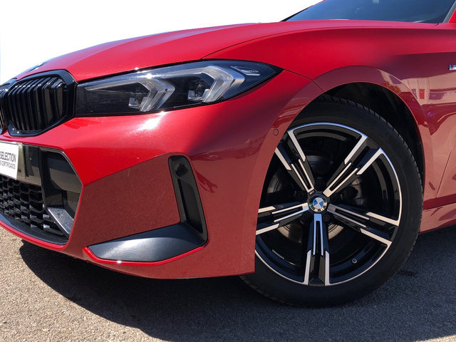 BMW Serie 3 318d color Rojo. Año 2024. 110KW(150CV). Diésel. En concesionario Momentum S.A. de Madrid