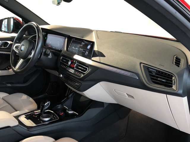 BMW Serie 2 220i Gran Coupe color Rojo. Año 2021. 131KW(178CV). Gasolina. En concesionario Vehinter Alcorcón de Madrid