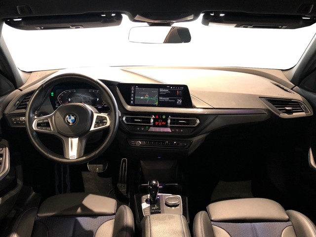 BMW Serie 1 116d color Blanco. Año 2023. 85KW(116CV). Diésel. En concesionario Vehinter Alcorcón de Madrid