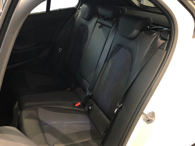 BMW Serie 1 116d color Blanco. Año 2023. 85KW(116CV). Diésel. En concesionario Vehinter Alcorcón de Madrid