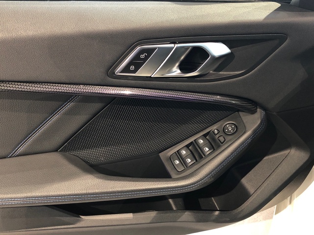 BMW Serie 1 116d color Blanco. Año 2023. 85KW(116CV). Diésel. En concesionario Vehinter Alcorcón de Madrid