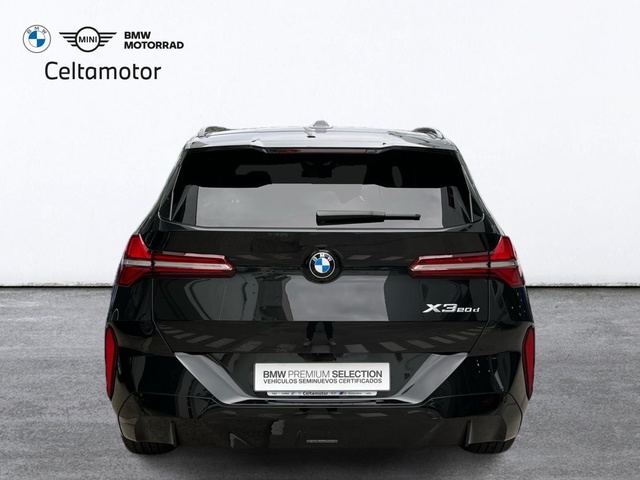 BMW X3 xDrive20d color Negro. Año 2025. 145KW(197CV). Diésel. En concesionario Celtamotor Vigo de Pontevedra