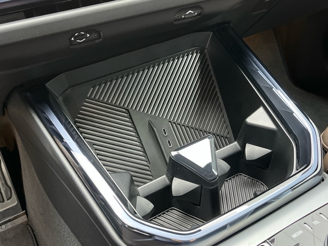 BMW X3 xDrive20d color Negro. Año 2025. 145KW(197CV). Diésel. En concesionario Celtamotor Vigo de Pontevedra