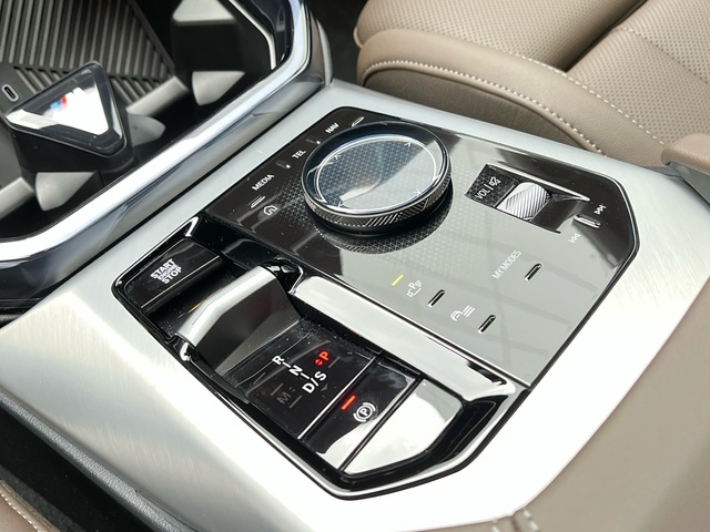 BMW X3 xDrive20d color Negro. Año 2025. 145KW(197CV). Diésel. En concesionario Celtamotor Vigo de Pontevedra