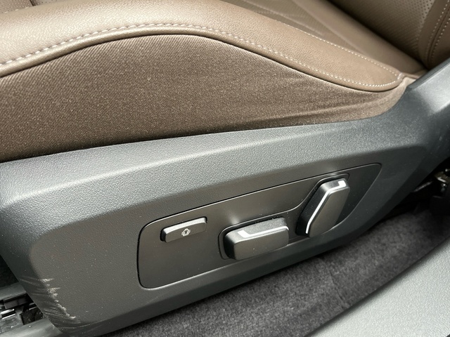 BMW X3 xDrive20d color Negro. Año 2025. 145KW(197CV). Diésel. En concesionario Celtamotor Vigo de Pontevedra