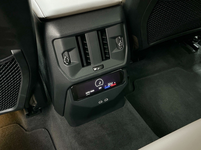 BMW X3 xDrive20d color Negro. Año 2025. 145KW(197CV). Diésel. En concesionario Celtamotor Vigo de Pontevedra