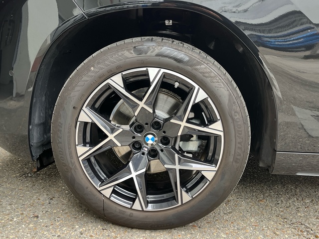 BMW X3 xDrive20d color Negro. Año 2025. 145KW(197CV). Diésel. En concesionario Celtamotor Vigo de Pontevedra