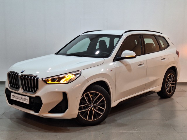 BMW X1 sDrive20d color Blanco. Año 2025. 120KW(163CV). Diésel. En concesionario Tormes Motor de Salamanca