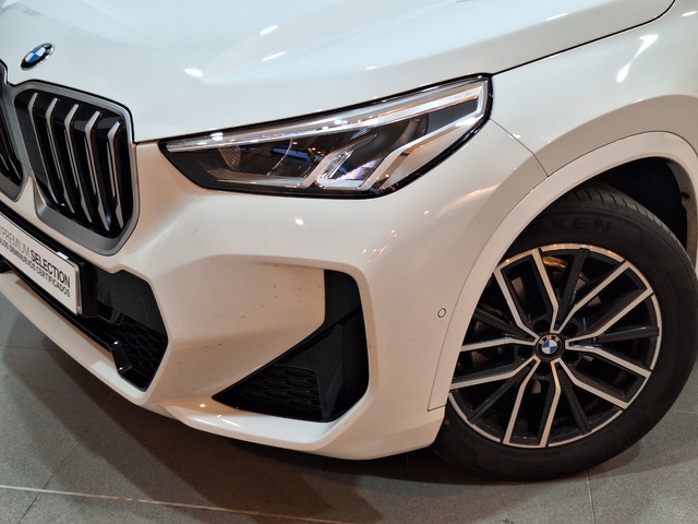 BMW X1 sDrive20d color Blanco. Año 2025. 120KW(163CV). Diésel. En concesionario Tormes Motor de Salamanca