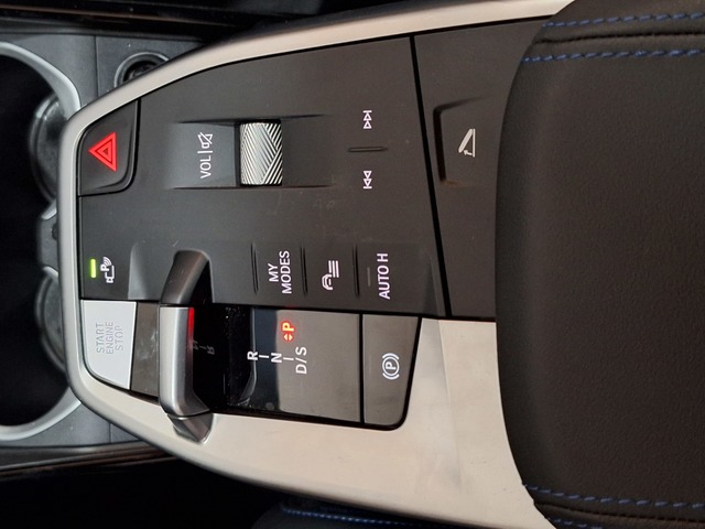 BMW X1 sDrive20d color Blanco. Año 2025. 120KW(163CV). Diésel. En concesionario Tormes Motor de Salamanca